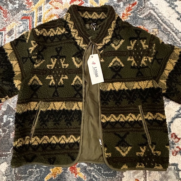 Sherpa Aztec Jacket - Picture 2 of 3
